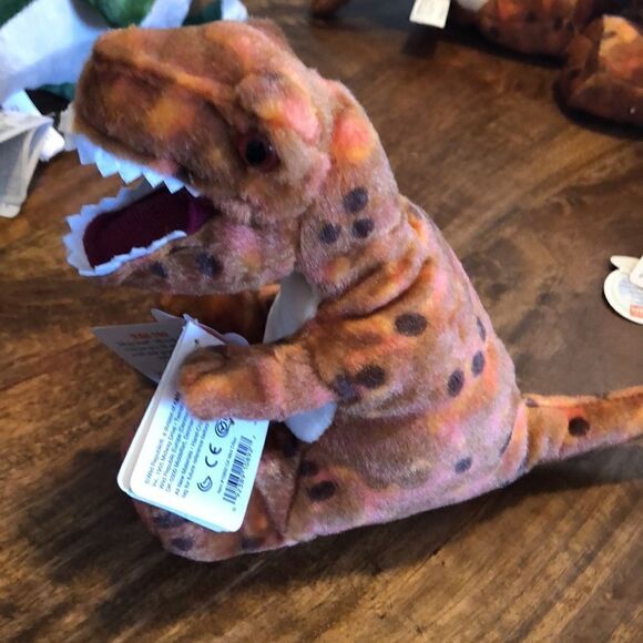 Wild Republic Mini Stegosaurus and Mini T-Rex - Picture 4 of 8